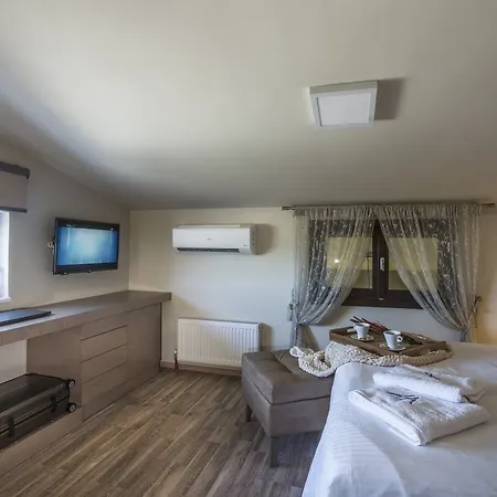 Aa Luxury *